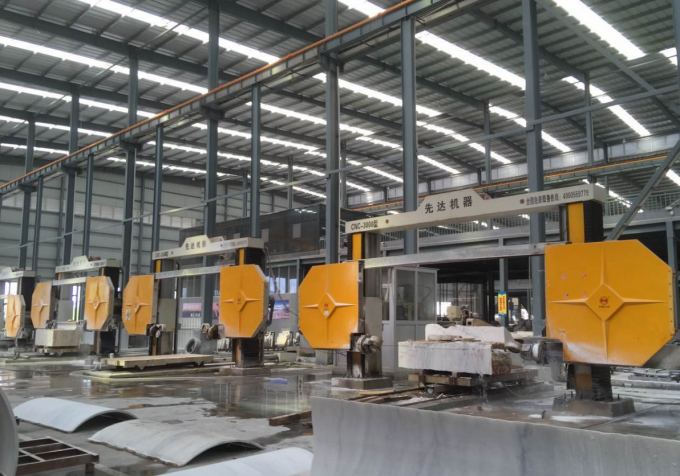 360° rotating diamond wire saw machine cutting stone