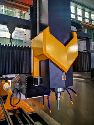 High Precision 4 Axis CNC Column Carving Machine 7.5kw