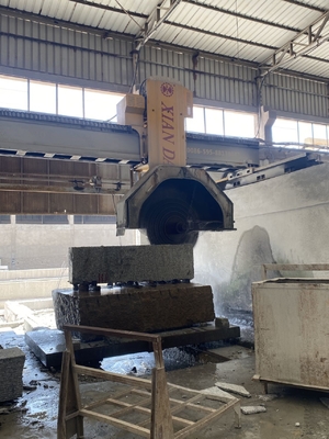 High Precision Block Bridge Cutting Machine for 15m3/H Water Consumption and Safety System