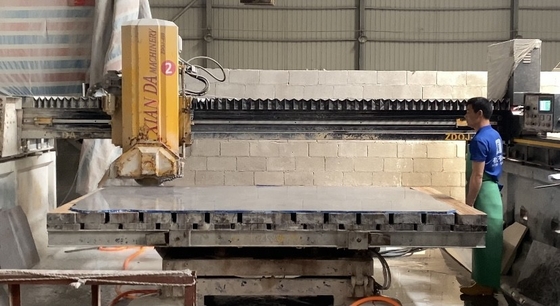 Automatic Bridge Cutting Machine With Safety System AC Power Supply And 2200-2800mm Blade Diameter
