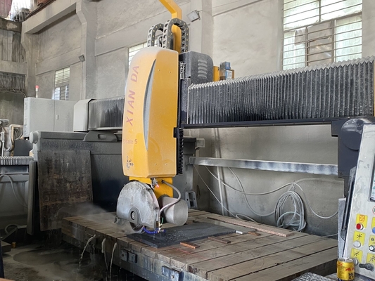 5100kg Bridge Cutting Machine with Automatic Table Movement 15m3/H Water Consumption