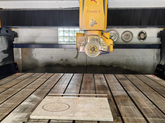 5 Axis Automatic Bridge Saw Cutting Machine For Granite Profiling Cutting