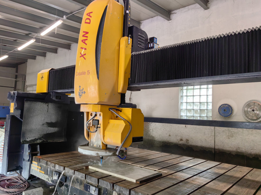 5 Axis Automatic Bridge Saw Cutting Machine For Granite Profiling Cutting