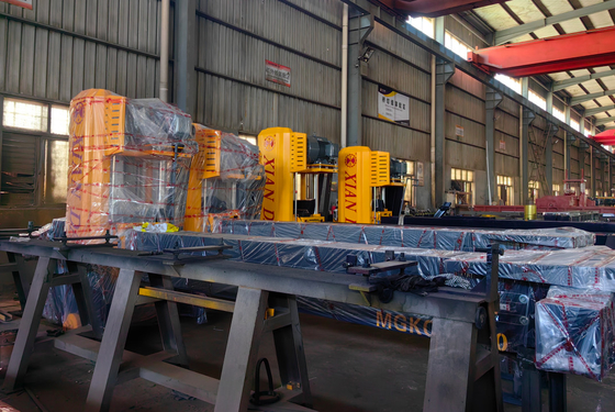 FOUR COLUMN MIDDLE BLOCK CUTTER MACHINE FOR CURBSTONE