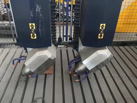 Xianda 4 Axis High Precision CNC Carving Machine With 0.02mm Positioning Accuracy And 5.5KW Spindle Power