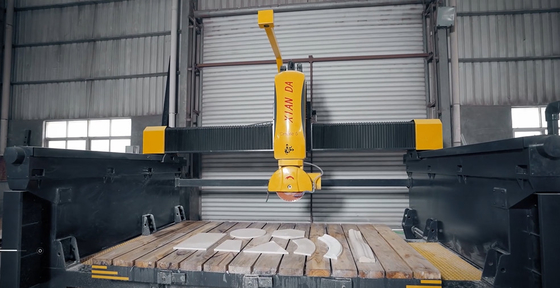 Xianda Italian CNC Multifunctional Countertop Machining Center 5 Axis Bridge Saw Stone Cutting Machine