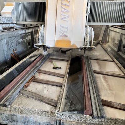 Easy Maintenance Stone Profile Cutting Machine With Blade Diameter Range 400-700mm