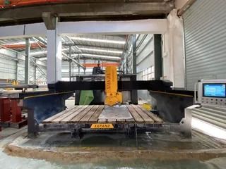 Zdqj-450/600/700 Infrared Automatic Stone Bridge Saw Cutting Machine for Granite / Marble