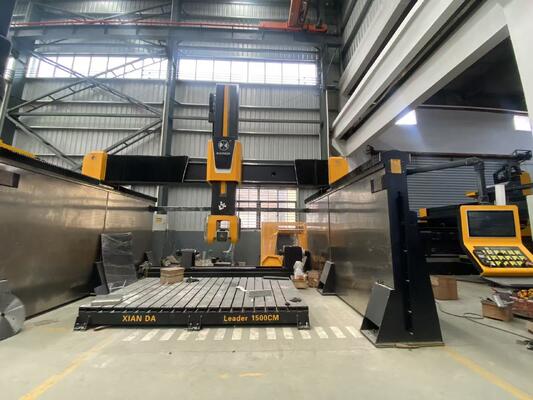 5-Axis CNC Router Bridge Saw Cutting Machine with 5-Axis Simultaneous Control, 20 kW BT40 Spindle, and Hybrid Table Design