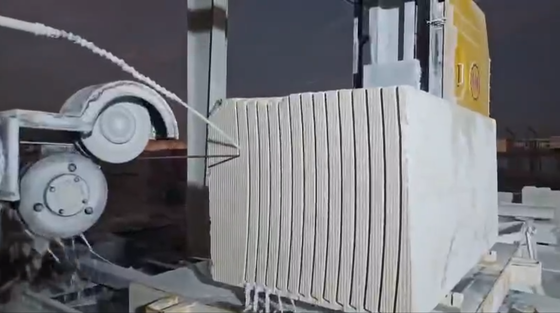 Xianda 4-Axis CNC Diamond Wire Saw Machine with 360° Servo-Rotary Table and 20-Ton Load Capacity for Stone Cutting