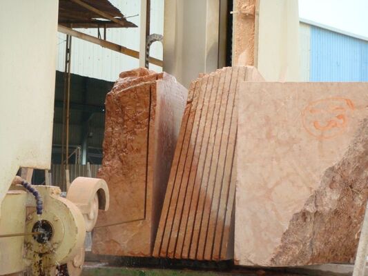 PLC-Controlled Diamond Wire Saw Machine with 15KW Motor and 50T Screw-Drive Worktable for Stone Block Trimming