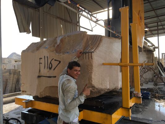 PLC-Controlled Diamond Wire Saw Machine with 15KW Motor and 50T Screw-Drive Worktable for Stone Block Trimming